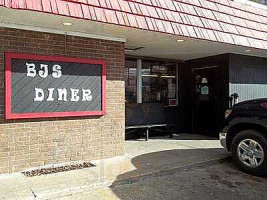 B J's Family Diner outside