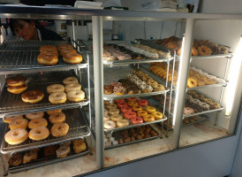 Royal's Donuts food