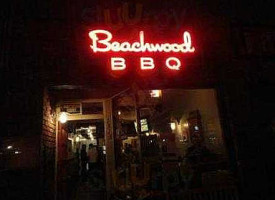 Beachwood Bbq outside