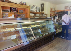 Carstens' Bakery inside