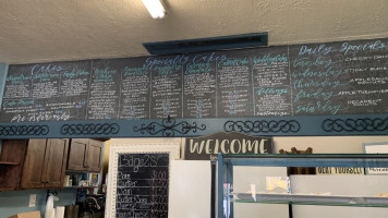 Carstens' Bakery outside
