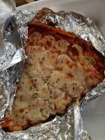 Zazzo's Pizza Westmont food