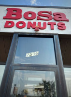 Bosa Donuts outside