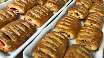 Carstens' Bakery food