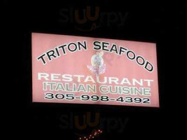 Triton Seafood outside