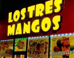 Los Tres Mangos De Michoacan outside