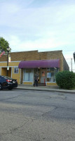 West End Bakery outside