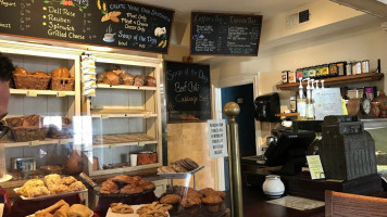 Yellow Deli To Go Shop Bakery inside