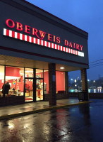 Oberweis Ice Cream And Dairy Store outside