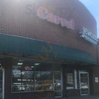 Carvel outside