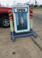 Sno-balls Ice Cream outside