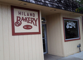 Hiland Bakery outside