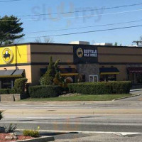 Buffalo Wild Wings outside