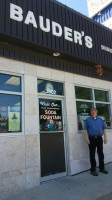 Bauder's Donut King outside