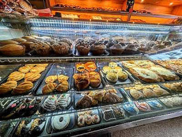 Fumosa Brothers Bakery food