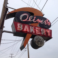 Oliver's Bakery outside