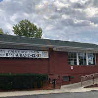 Yorktown Coach Diner outside