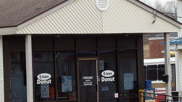 Etown Donut outside