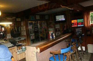 Old Tavern Inn inside