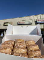 Antoine's Bakery outside