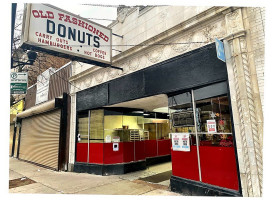 Old Fashioned Donuts outside