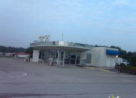 Bobby's Frozen Custard outside