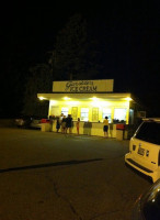 Garside's Ice Cream outside