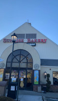 Sunrise Bakery outside