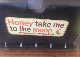 Honey Moon Frozen Yogurt drink