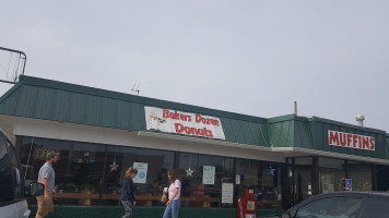 Golden Delight Bakery outside