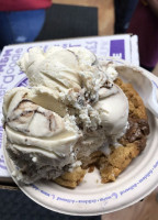 Insomnia Cookies food