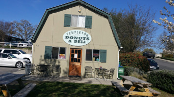 Sunflour Bakehaus outside