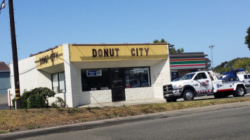 Donut City outside