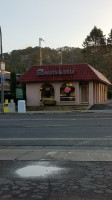 Feel Good Bakery outside