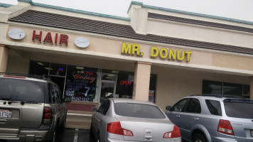 Mr. Blue Donuts outside