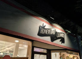 Honeycomb Creamery outside