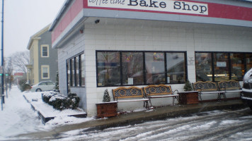 Coffee Time Bake Shop outside