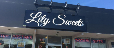 Lily Sweets outside