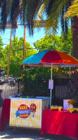 Rick's Ice Cream outside