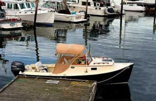 Lobsterman's Wharf outside