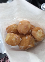 Lee's Donuts food