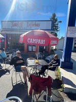 Cayucos Coffee outside