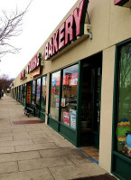 Vincent's Bakery outside