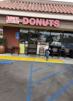 King's Donuts outside