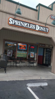 Looney's Donuts outside