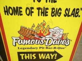 Famous Dave's logo