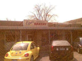 Eileen's Centerview Bkry Inc outside