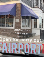 Moonlight Creamery outside