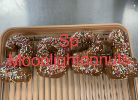 Moonlightdonuts logo