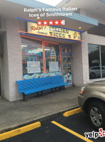 Ralph's Famous Italian Ices outside